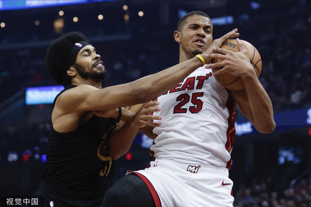 她在面对多 她在面对多