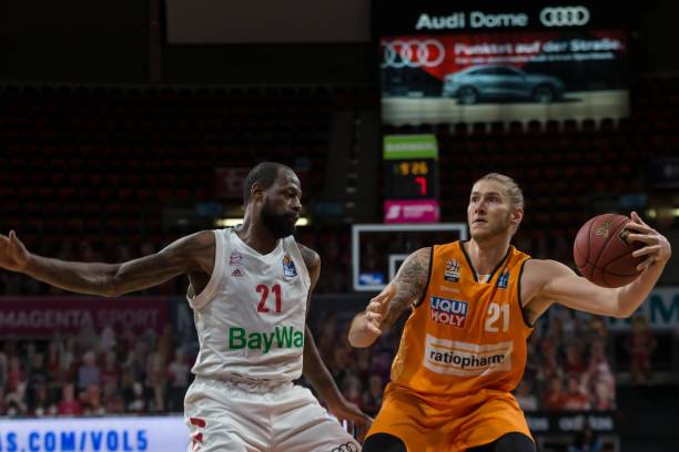 充满敬意 充满敬意